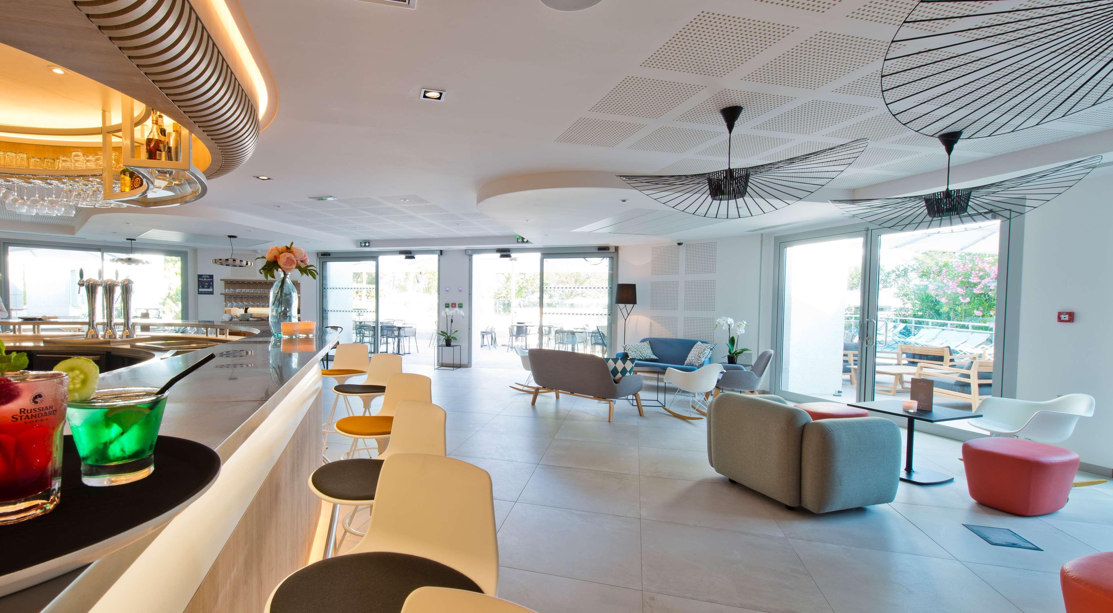 Golden Tulip Sophia Antipolis - Hotel&Spa Valbonne Buitenkant foto