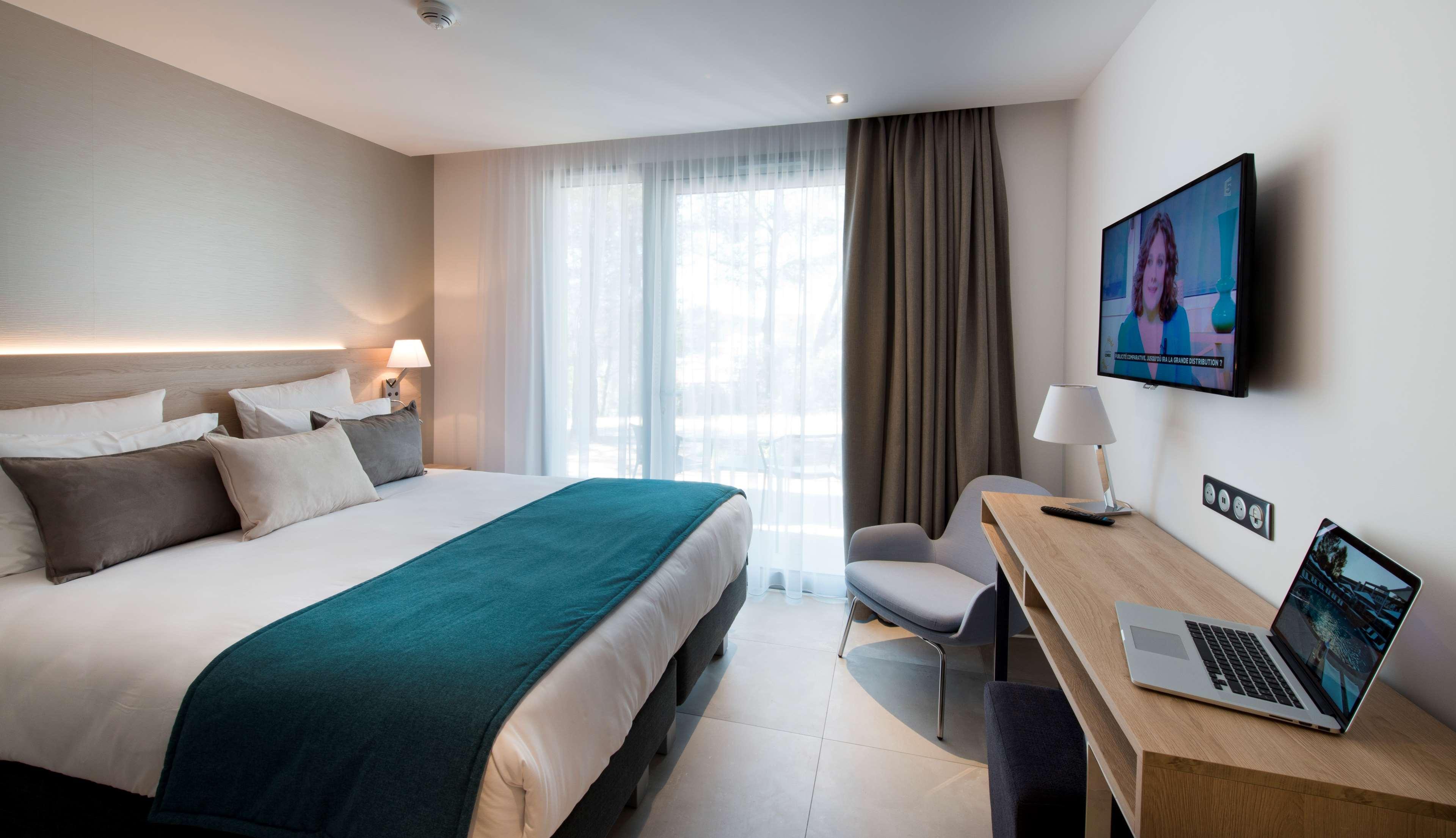 Golden Tulip Sophia Antipolis - Hotel&Spa Valbonne Buitenkant foto